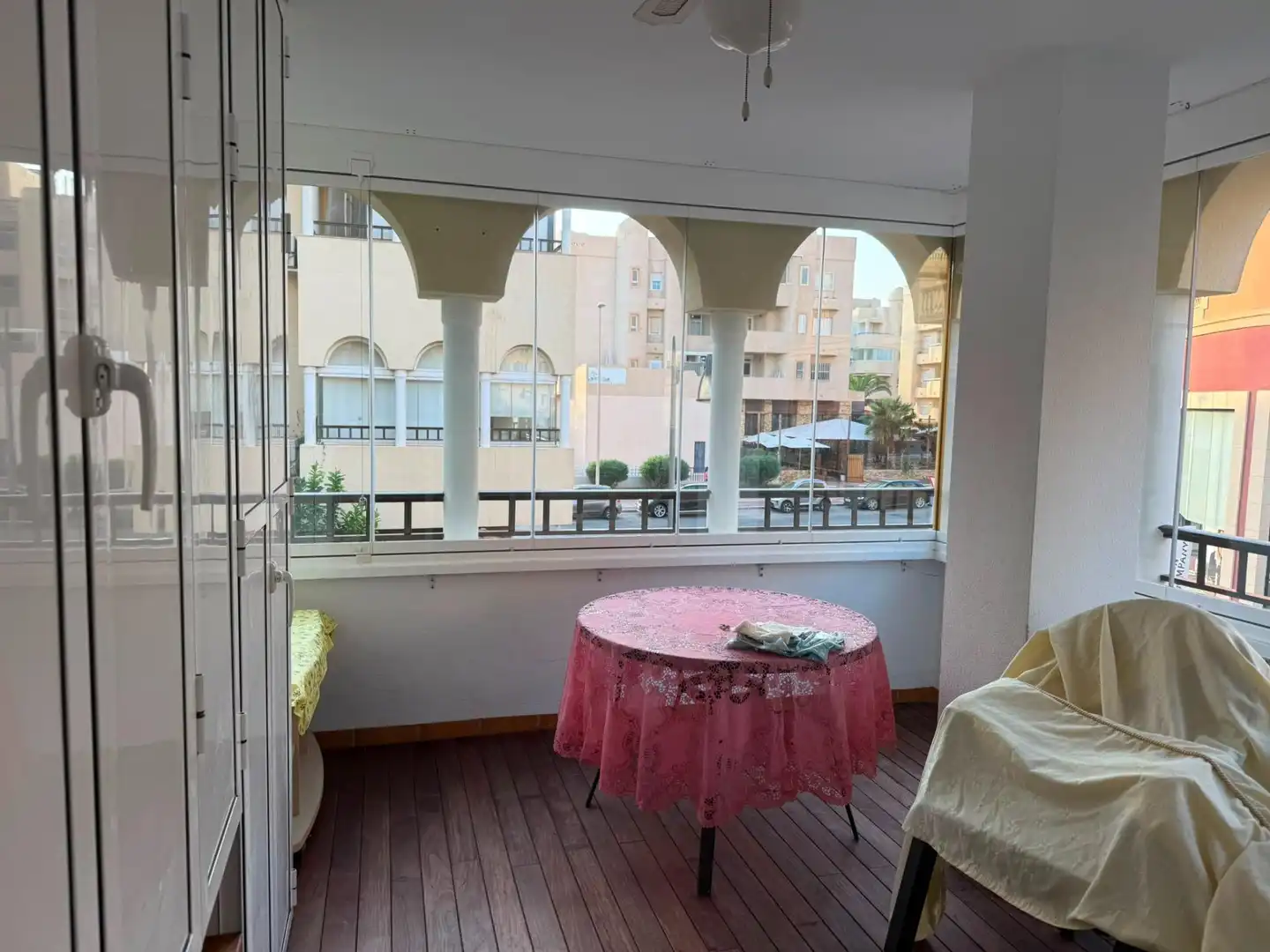 Terraza de Apartamento de alquiler en El Ejido con Aire acondicionado y Amueblado