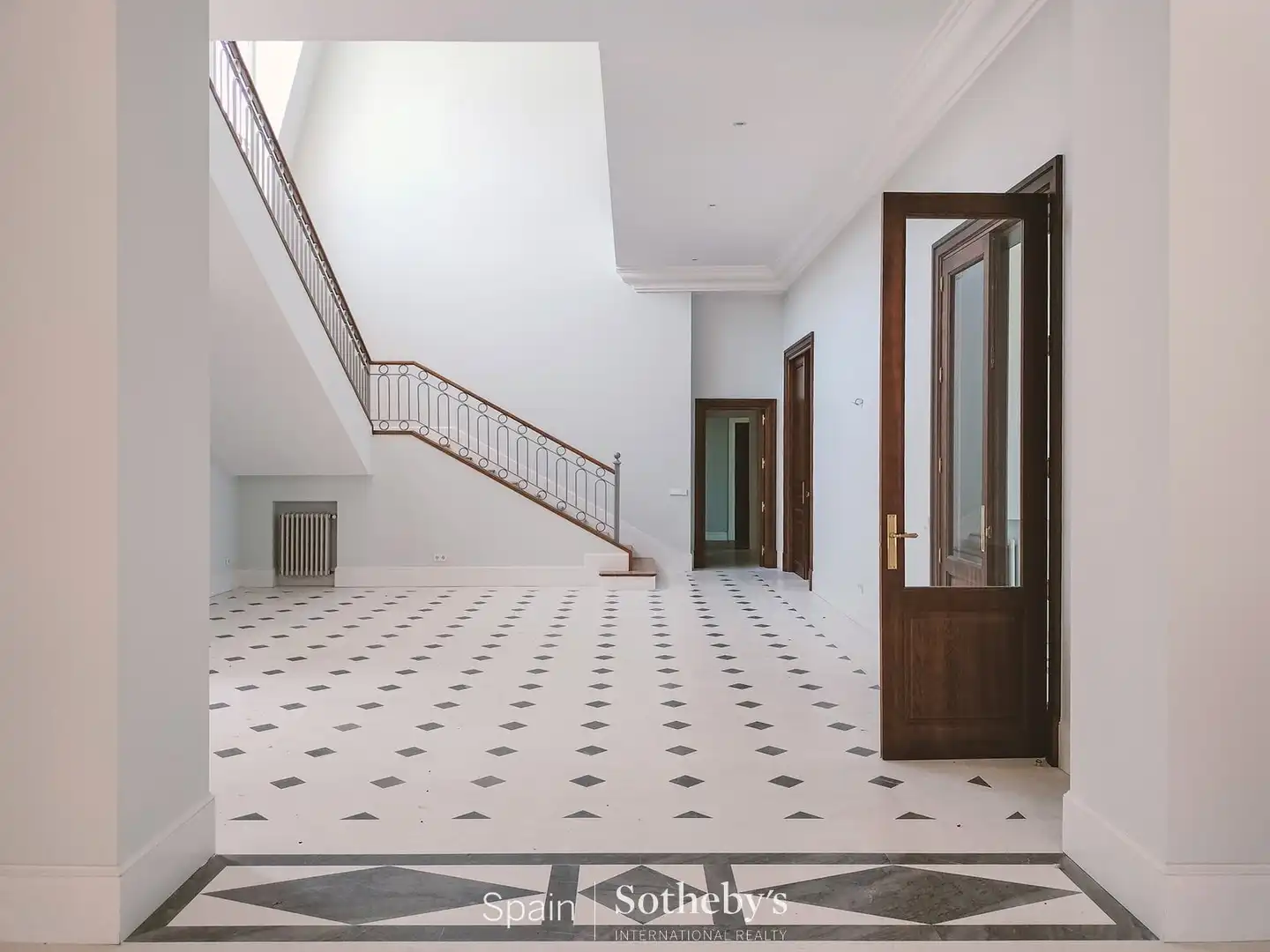 Houses for sale in Madrid  with Air Conditioner, Heating and Private garden