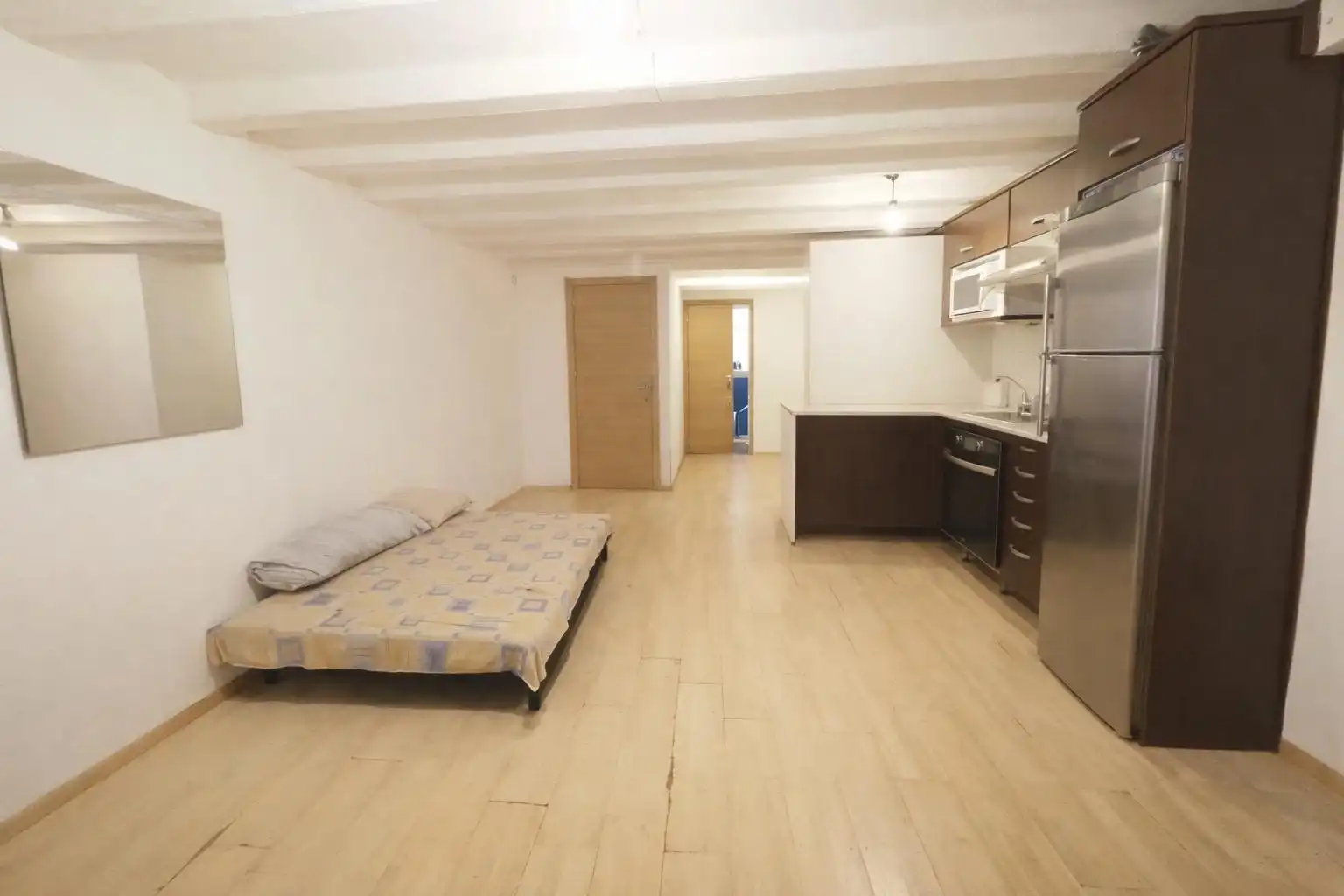 Piso con terraza en venta en Ciutat Vella, imagen 2