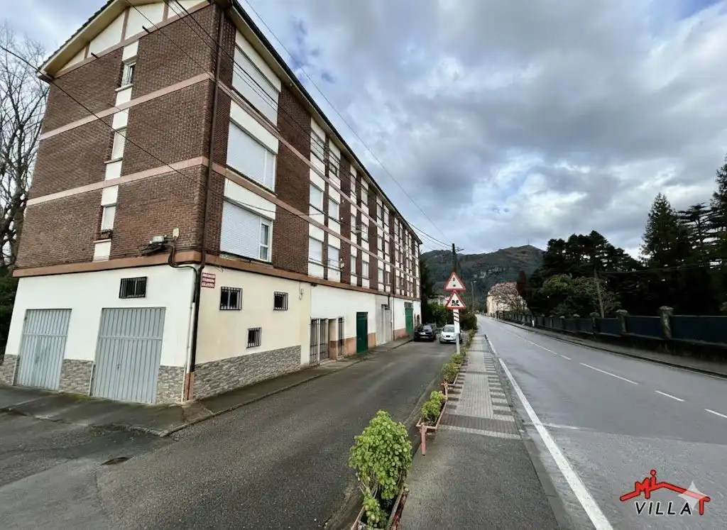 Vista exterior de Piso en venta en Ampuero con Calefacción