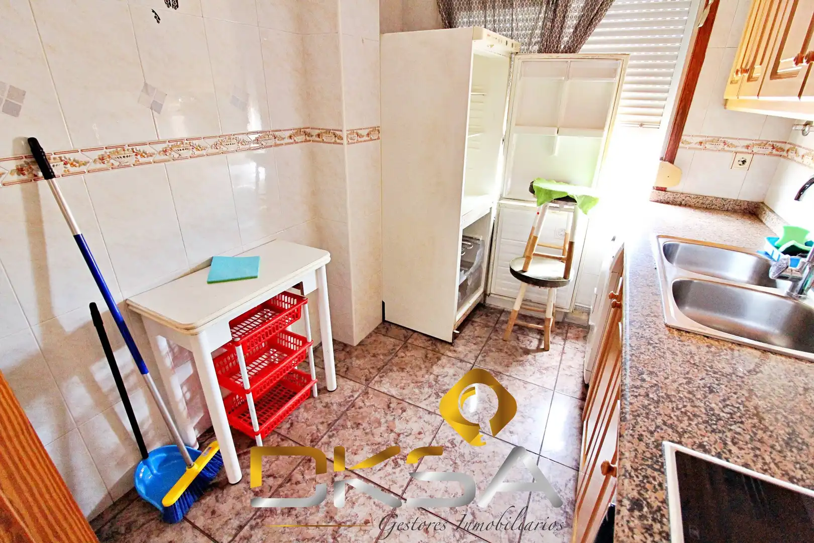 Küche von Wohnung zum Verkauf in Almazora / Almassora mit Klimaanlage, Heizung und Terrasse
