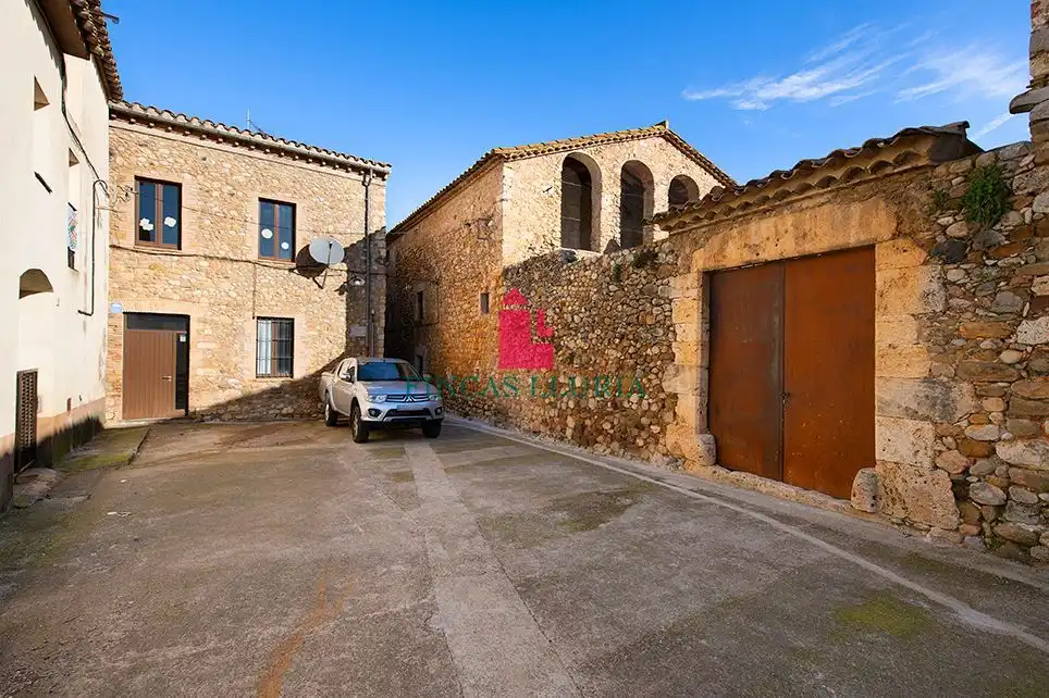 Exterior view of Houses for sale in Crespià