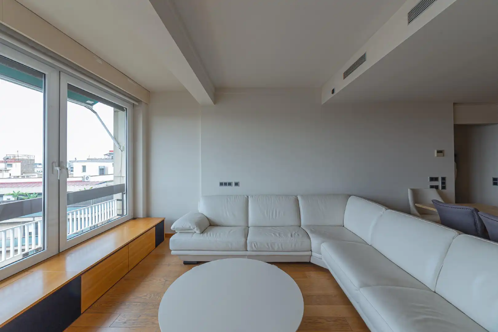 Sala de estar de Piso en venta en Barcelona con Aire acondicionado, Calefacción y Parquet