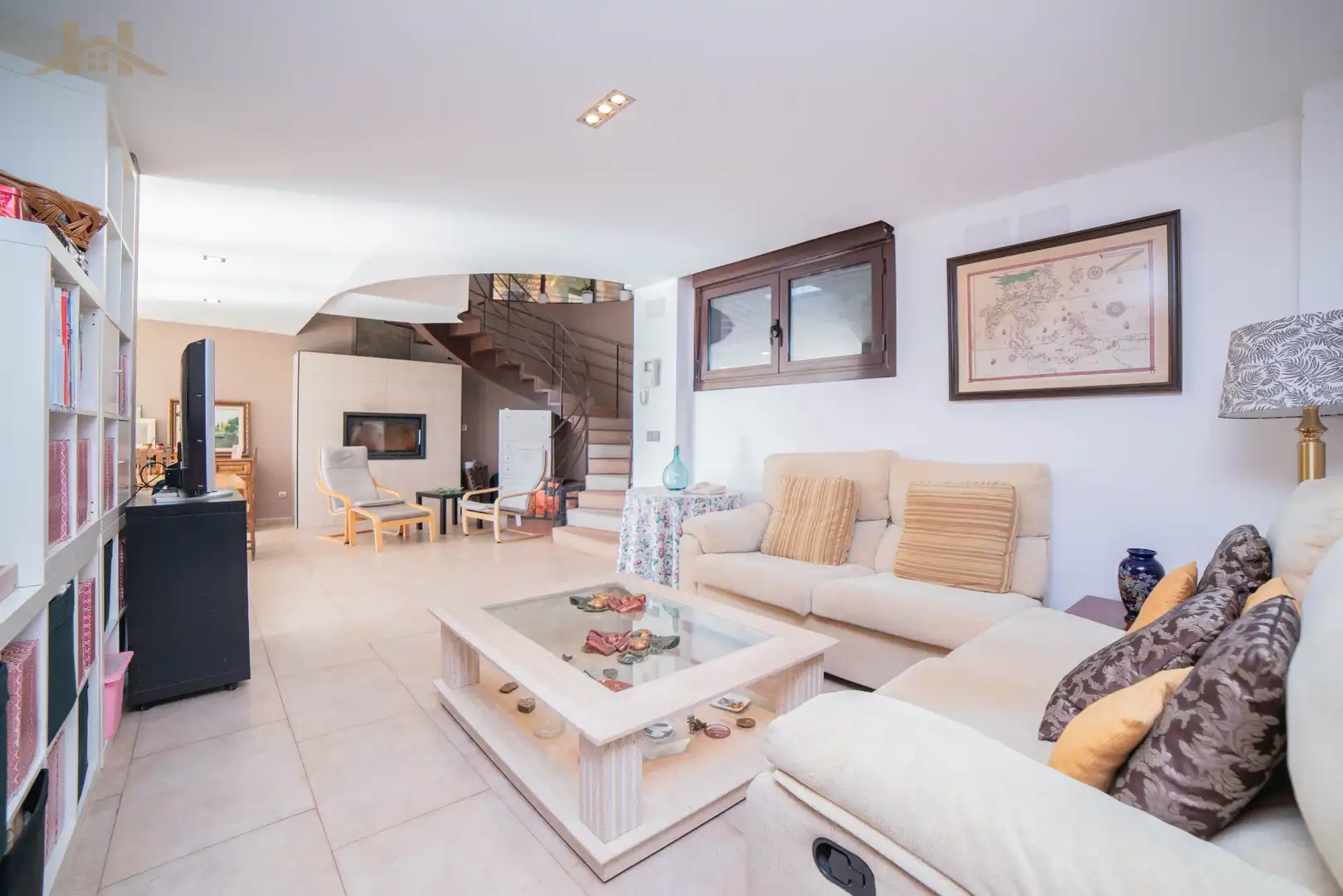 Sala d'estar de Casa o xalet en venda en Torrelodones amb Aire condicionat, Calefacció i Jardí privat