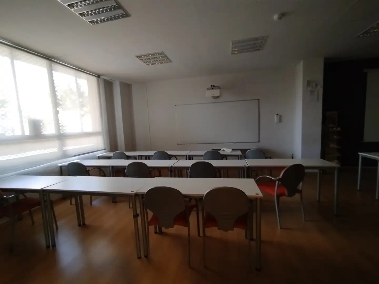 Commercial properties for sale in Castellón de la Plana / Castelló de la Plana  with Air Conditioner, Parquet flooring and Furnished