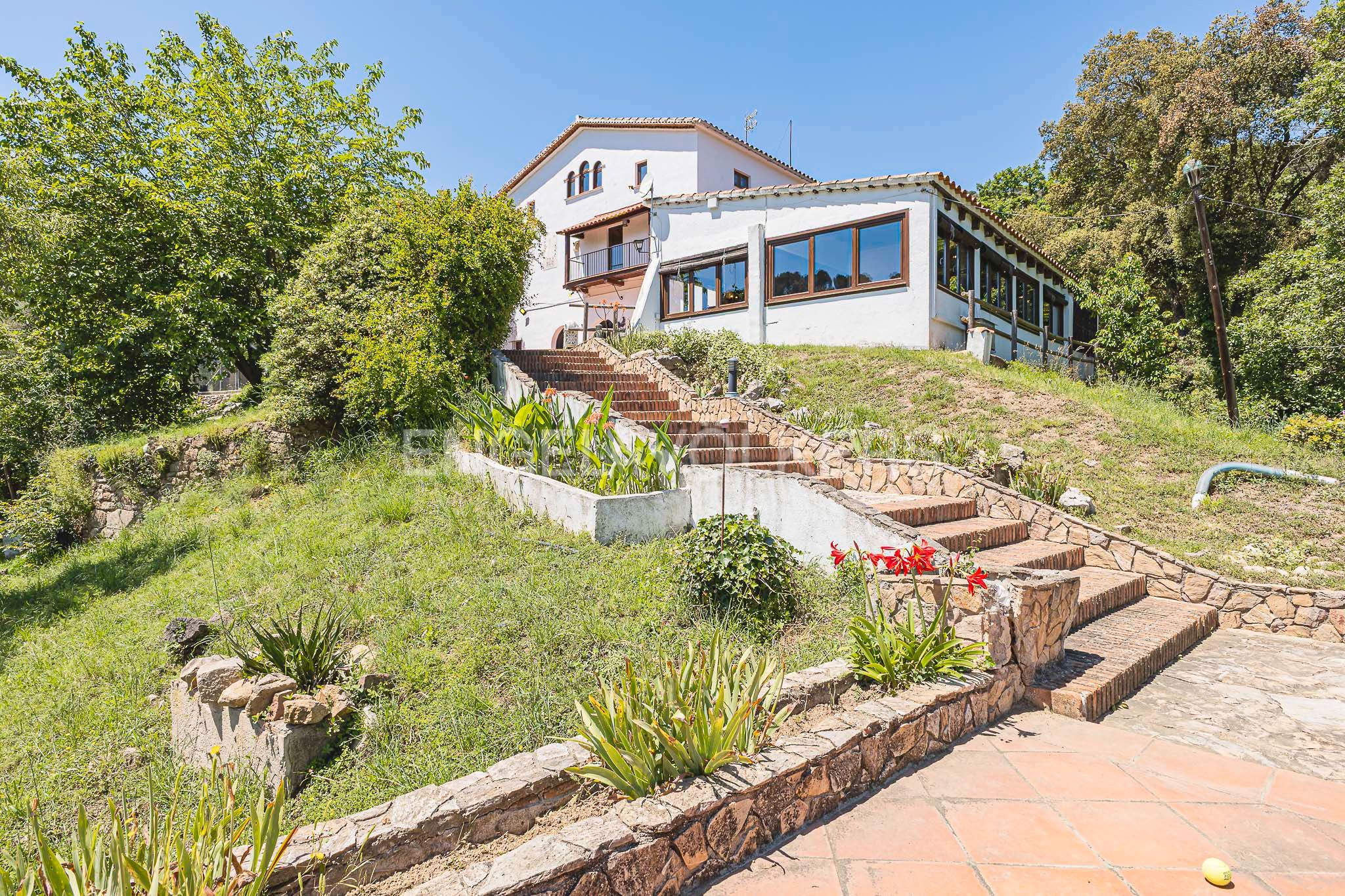 Vista exterior de Casa o xalet en venda en Tordera amb Aire condicionat, Calefacció i Jardí privat