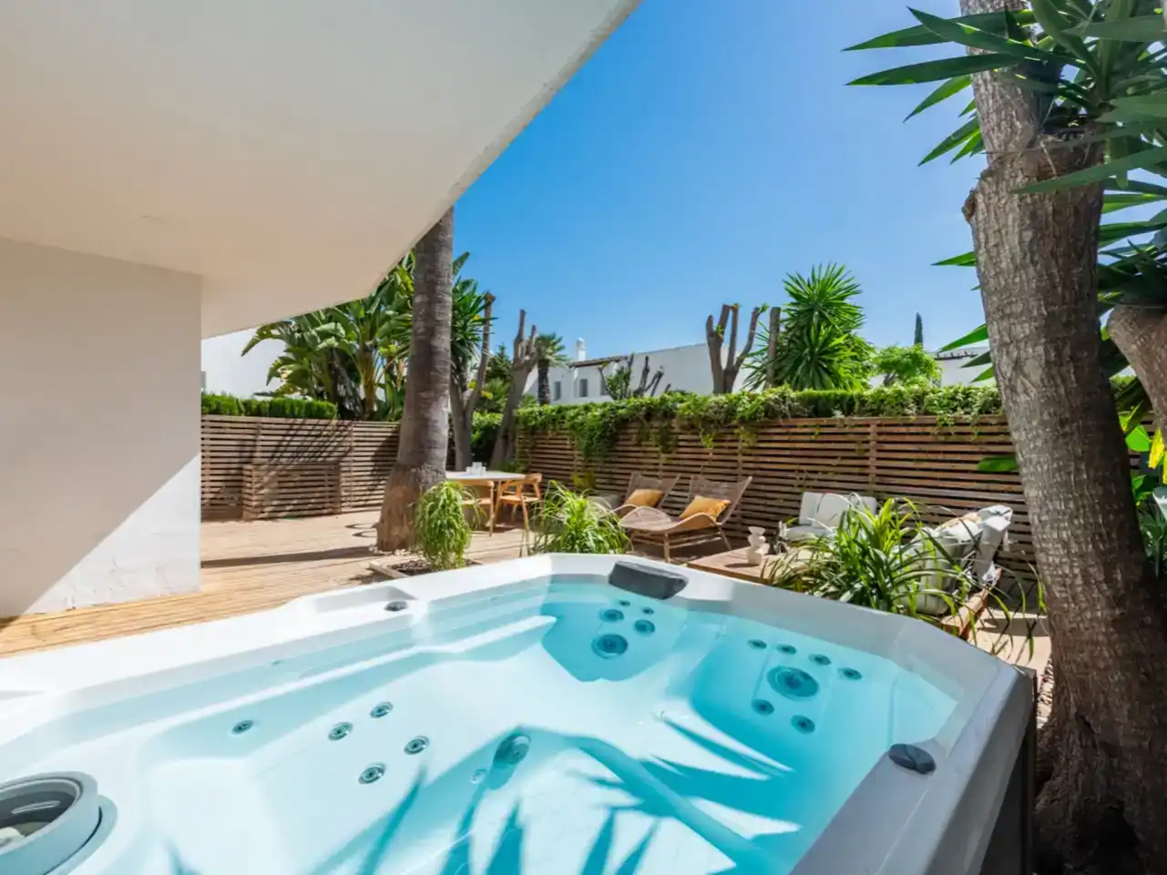 Terrassa de Pis en venda en Marbella amb Aire condicionat, Piscina i Balcó