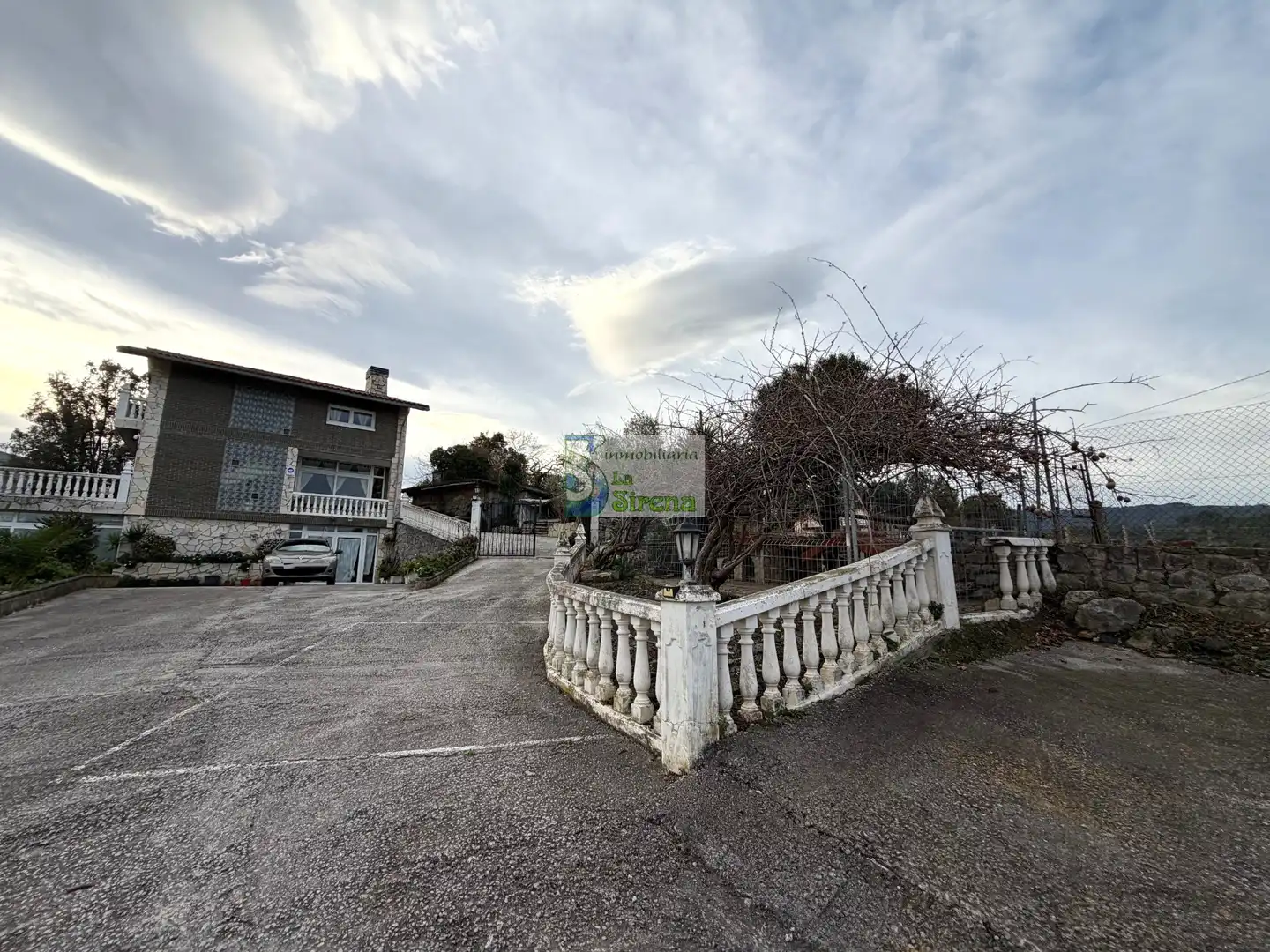 Vista exterior de Casa o chalet en venta en Castro-Urdiales con Calefacción, Jardín privado y Terraza