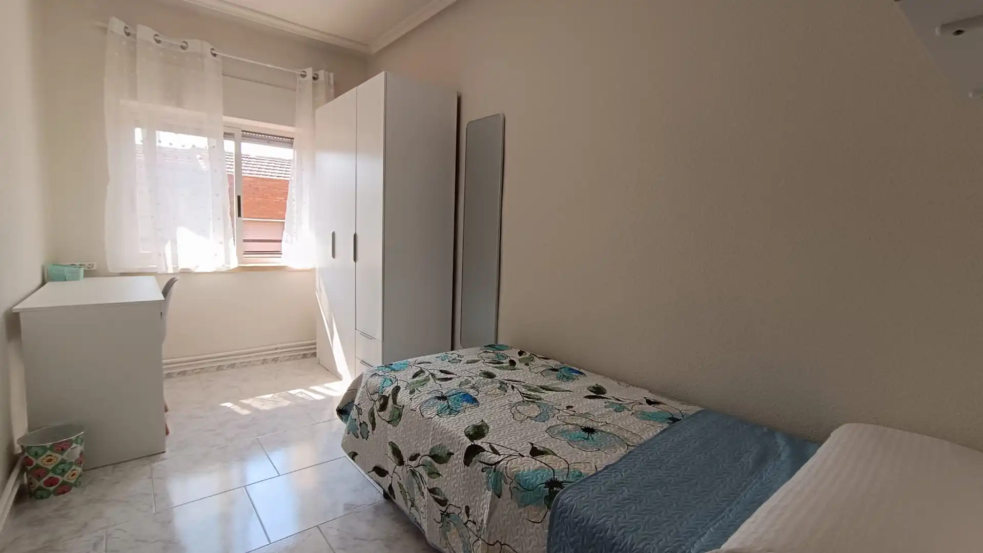 Schlafzimmer von Wohnung zur Miete in Salamanca mit Heizung, Möbliert und Waschmaschine