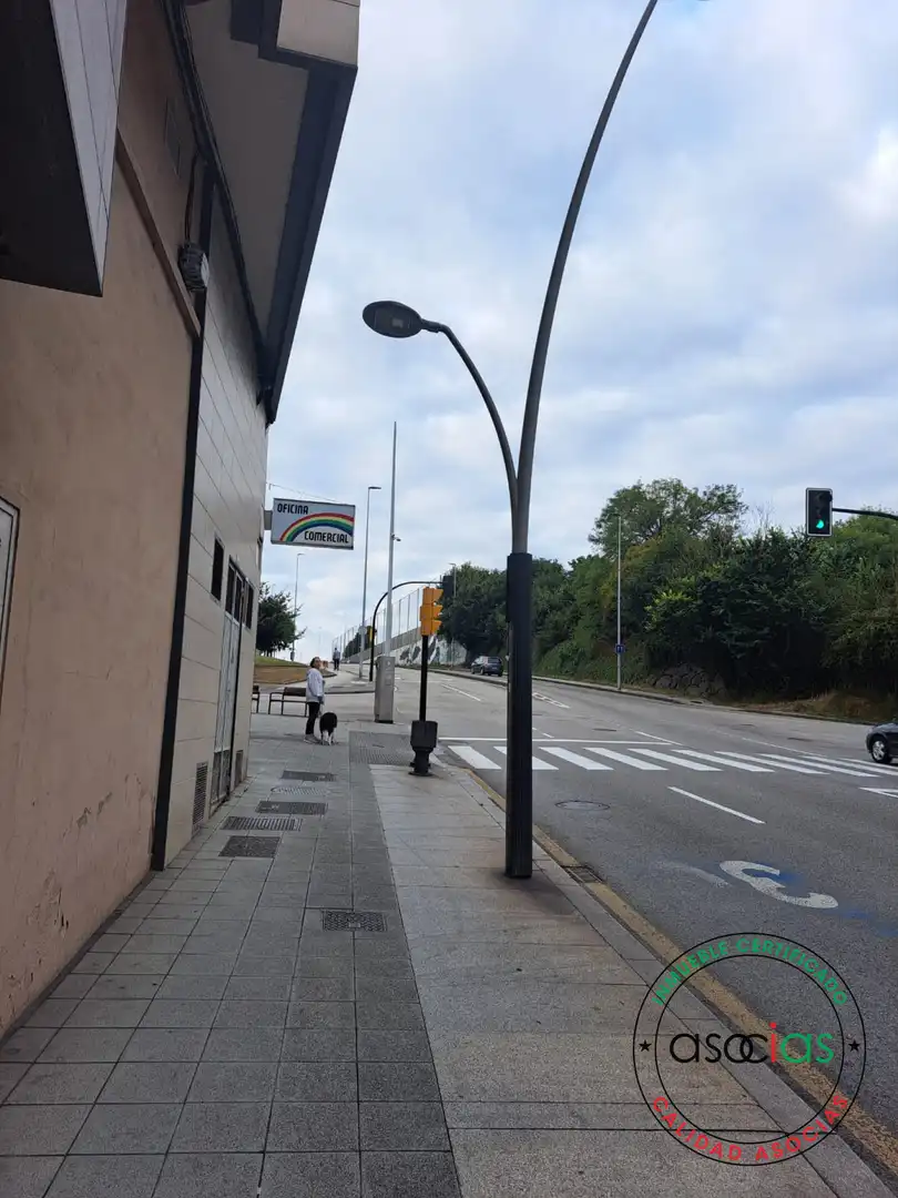 Vista exterior de Garatge en venda en Gijón 