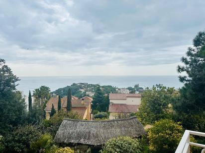 Vista exterior de Casa o xalet en venda en Sant Pol de Mar amb Calefacció, Jardí privat i Terrassa
