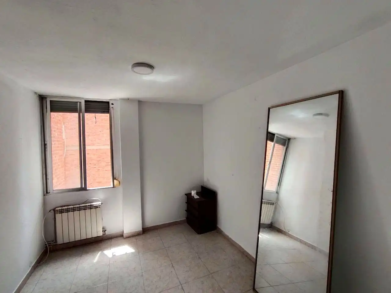 Dormitori de Pis en venda en Madrid amb Calefacció i Terrassa