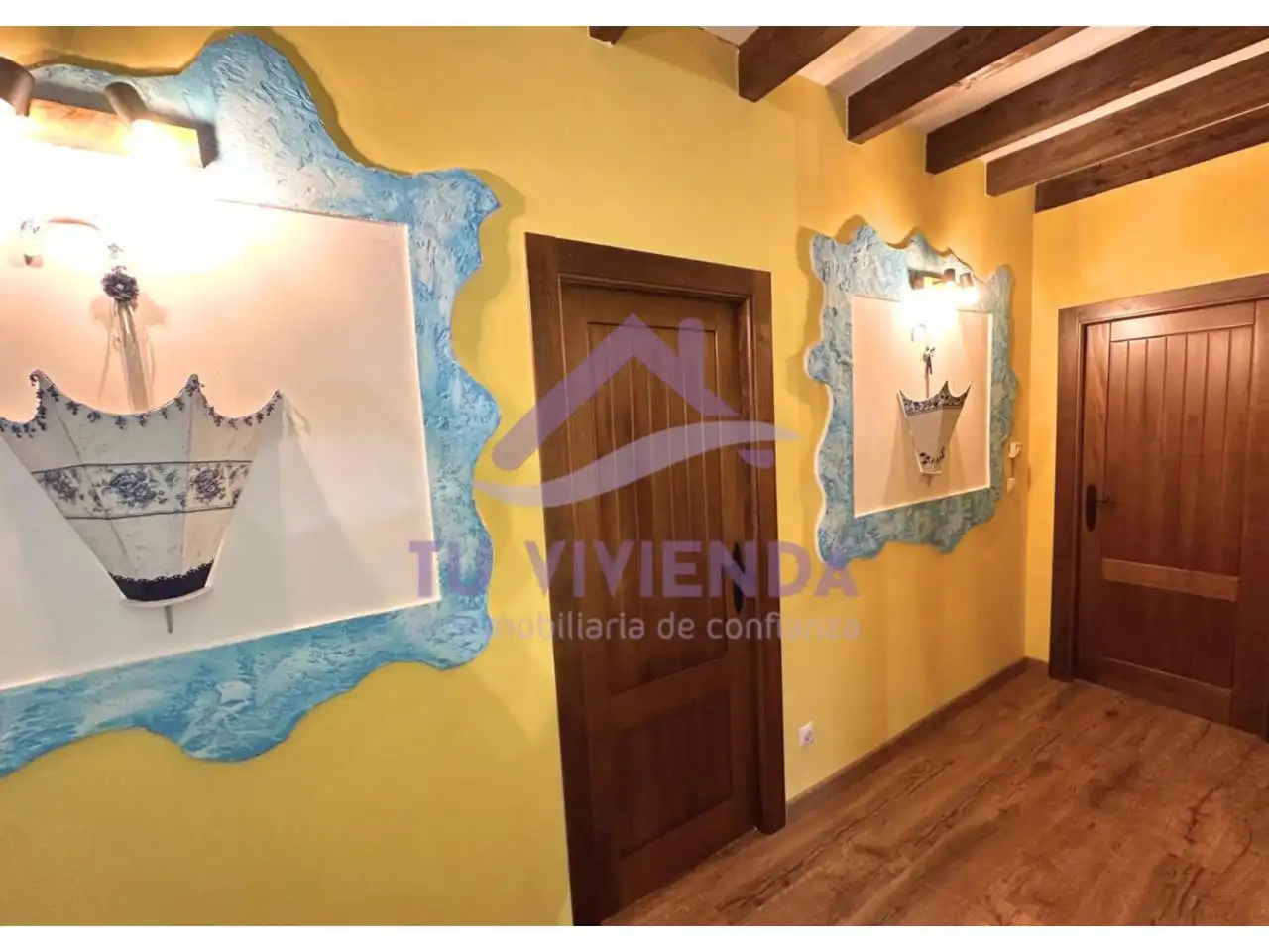 Casa o chalet en venta en Bustillo de la Vega con Jardín privado, Piscina y Amueblado