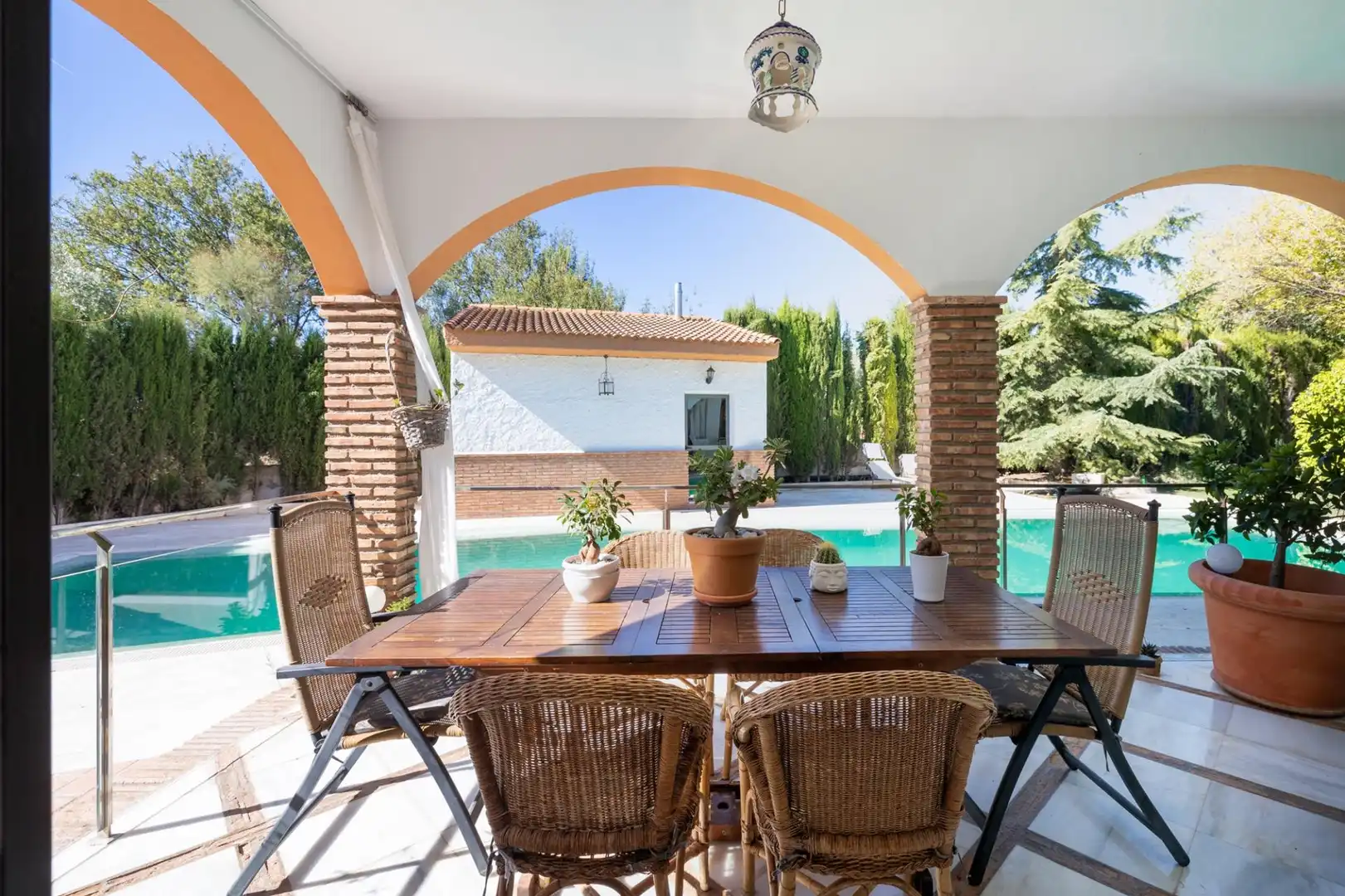 Jardí de Casa o xalet en venda en Baza amb Aire condicionat, Calefacció i Jardí privat