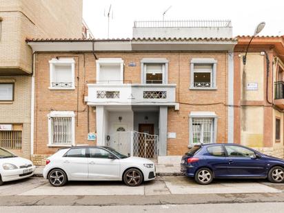 Exterior view of House or chalet for sale in  Zaragoza Capital  with Heating and Terrace