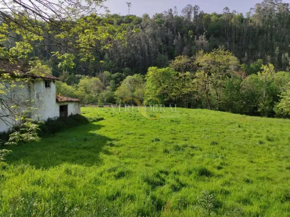 Terreno en venta en Infiesto, Piloña