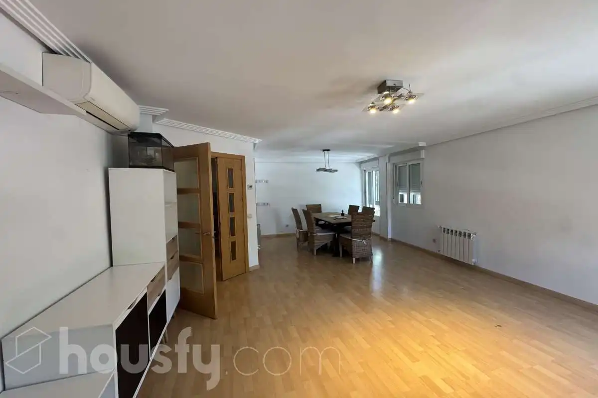 Flat for rent in Avenida de Madrid, Santa Bárbara - La Zaporra