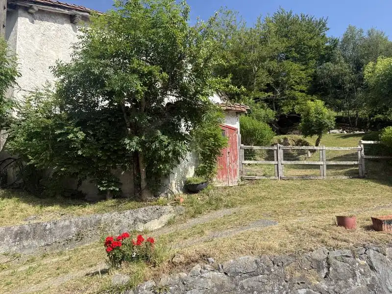 Außenansicht von Country house zum Verkauf in Arakaldo mit Abstellraum