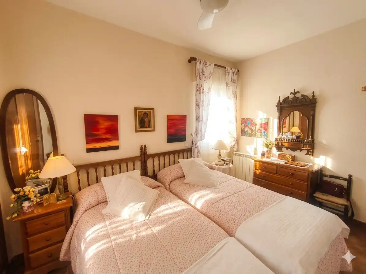 Schlafzimmer von Haus oder Chalet zum Verkauf in Robledo de Chavela mit Heizung, Privatgarten und Terrasse