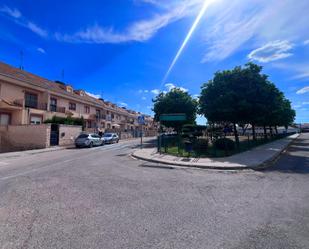 Exterior view of Single-family semi-detached for sale in Seseña  with Air Conditioner, Heating and Private garden