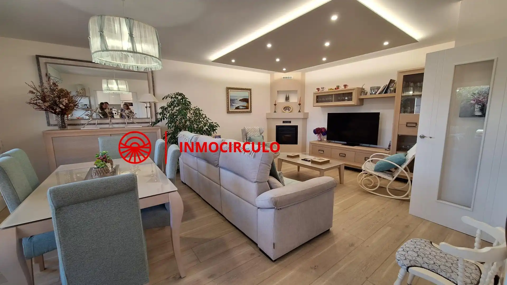 Villa con balcone in vendita a Illera, imagen 4