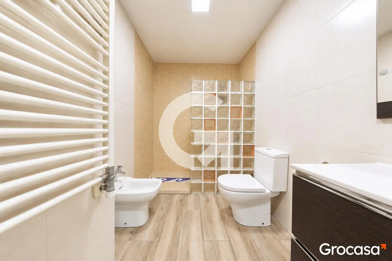 Badezimmer von Einfamilien-Reihenhaus zum Verkauf in Nord-oest