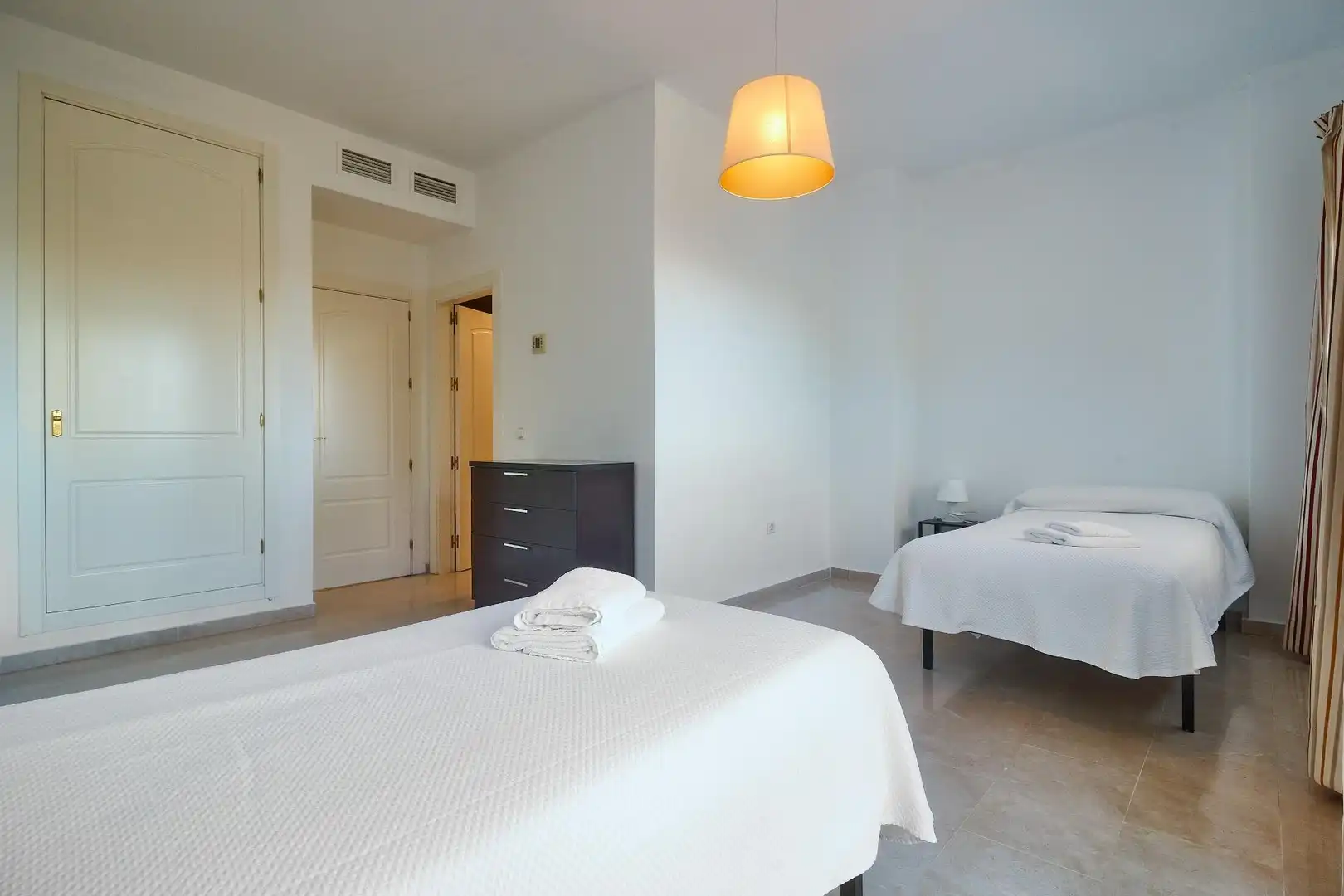 Casa adosada en venta en Buenavista - Lauro Golf