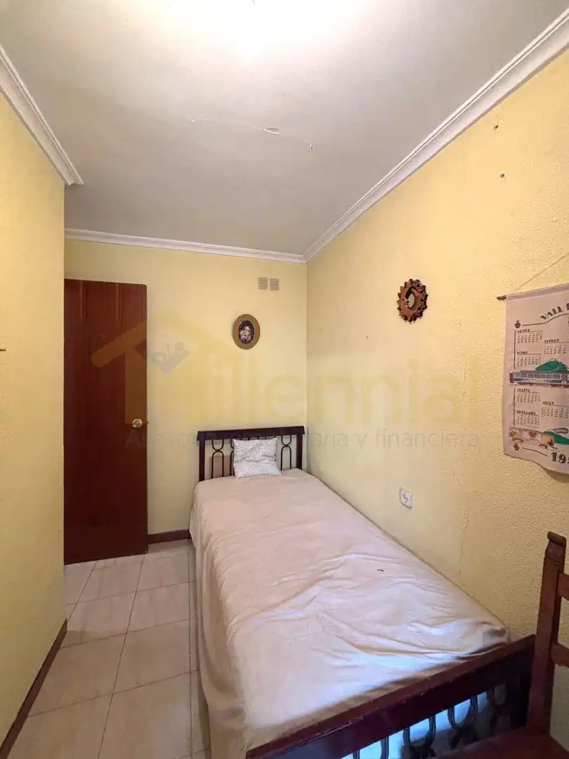 Habitación de Casa adosada en venta en Sevilla con Aire acondicionado y Trastero