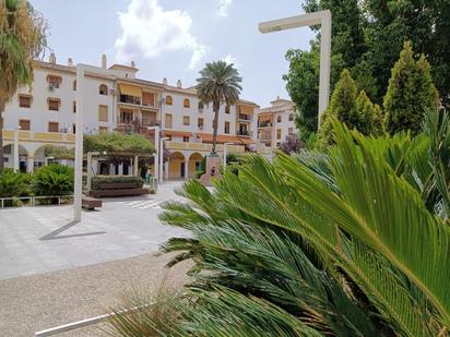 Vista exterior de Pis en venda en Antequera amb Parquet i Balcó