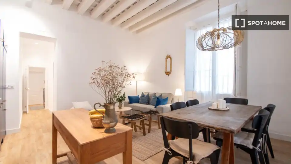 Room in Alameda - Mentidero - Teatro Falla