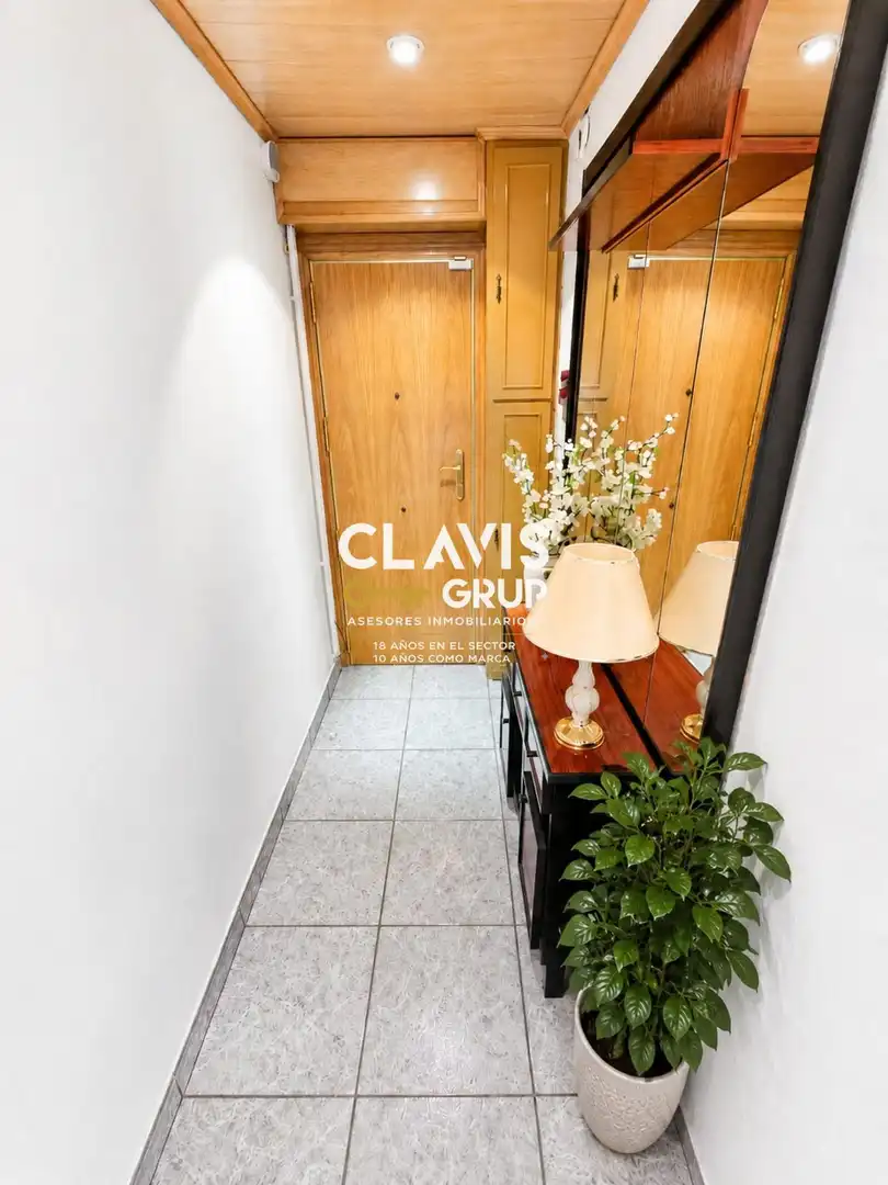 Wohnung zum Verkauf in Barcelona mit Heizung, Terrasse und Möbliert