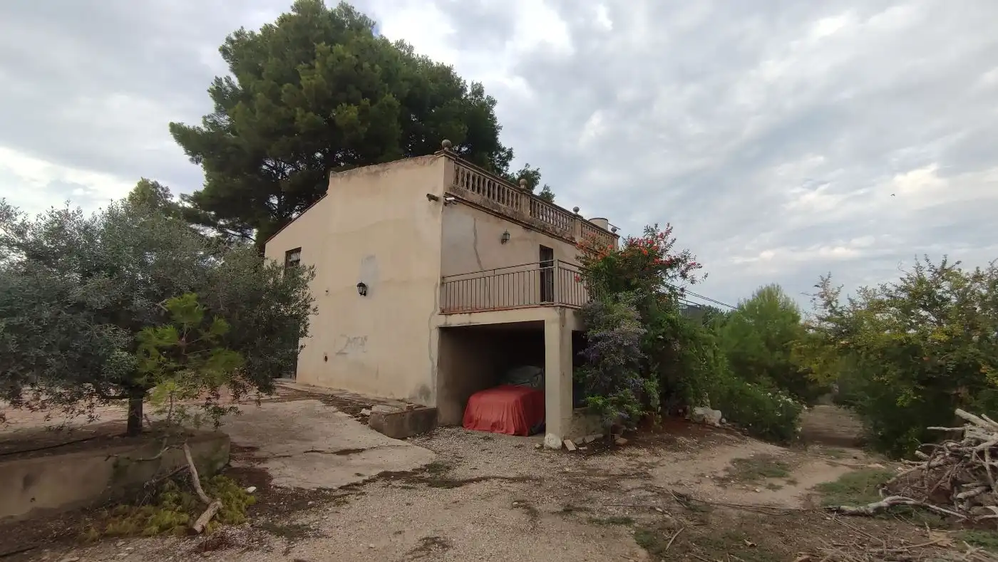 Vista exterior de Finca rústica en venda en Valls amb Calefacció, Jardí privat i Terrassa