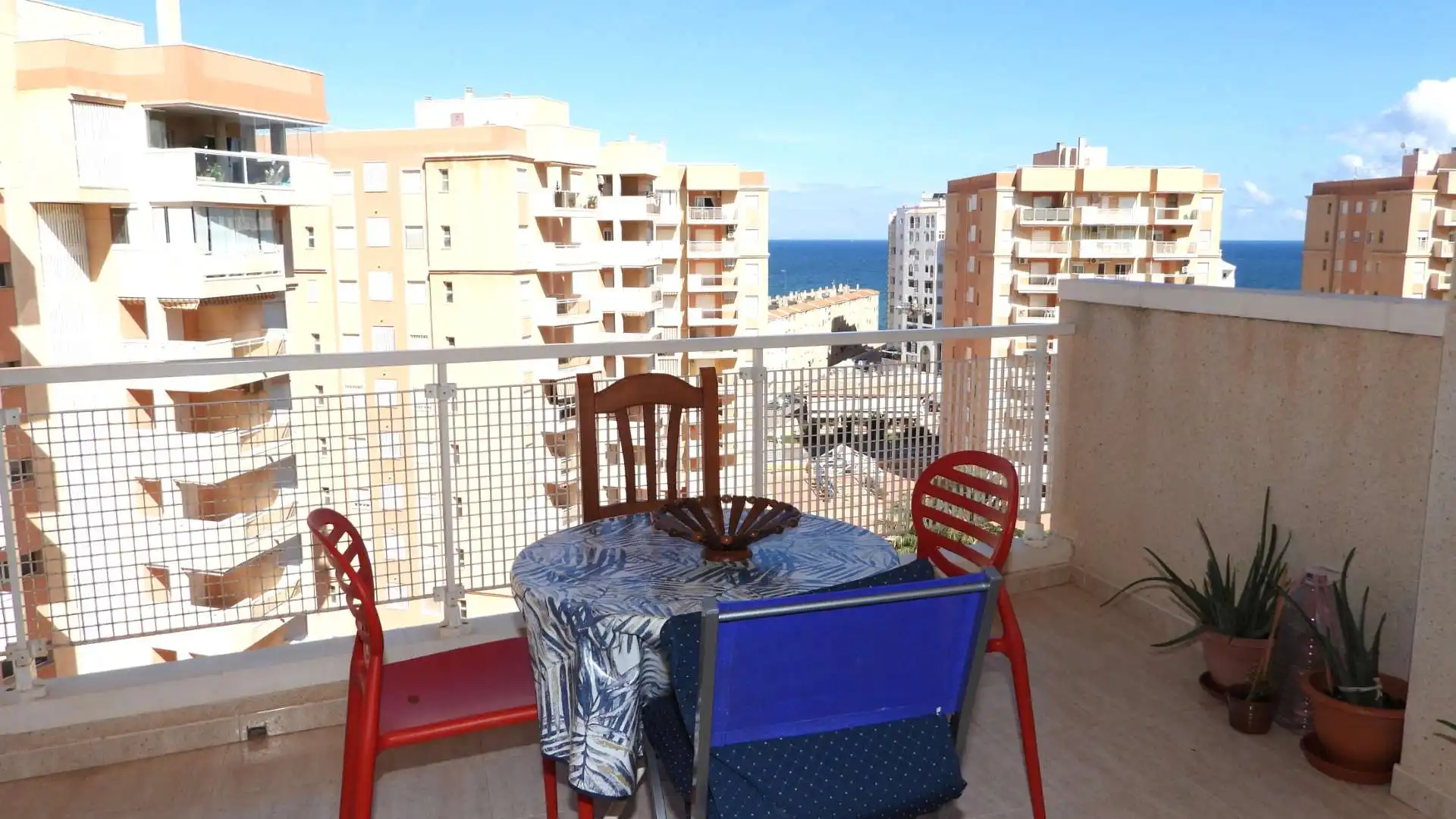 Terraza de Piso en venta en La Manga del Mar Menor con Calefacción, Terraza y Amueblado