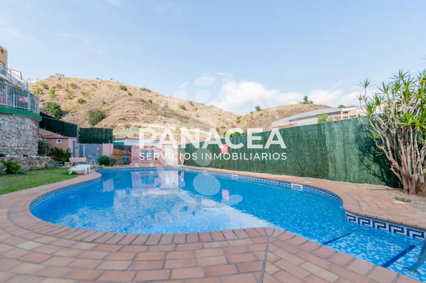 Piscina de Casa adosada en venta en Albuñol con Jardín privado, Terraza y Amueblado