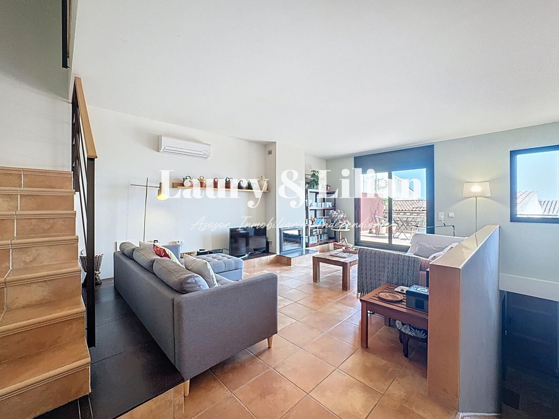Sala de estar de Casa o chalet en venta en Vilamaniscle con Aire acondicionado, Calefacción y Terraza