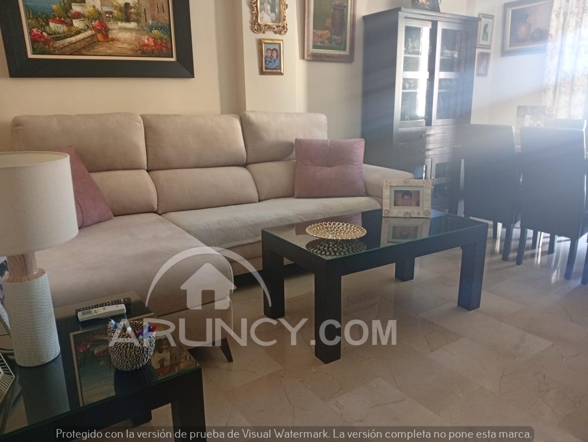 Sala d'estar de Casa o xalet en venda en Alcalá de Guadaira amb Aire condicionat, Terrassa i Traster