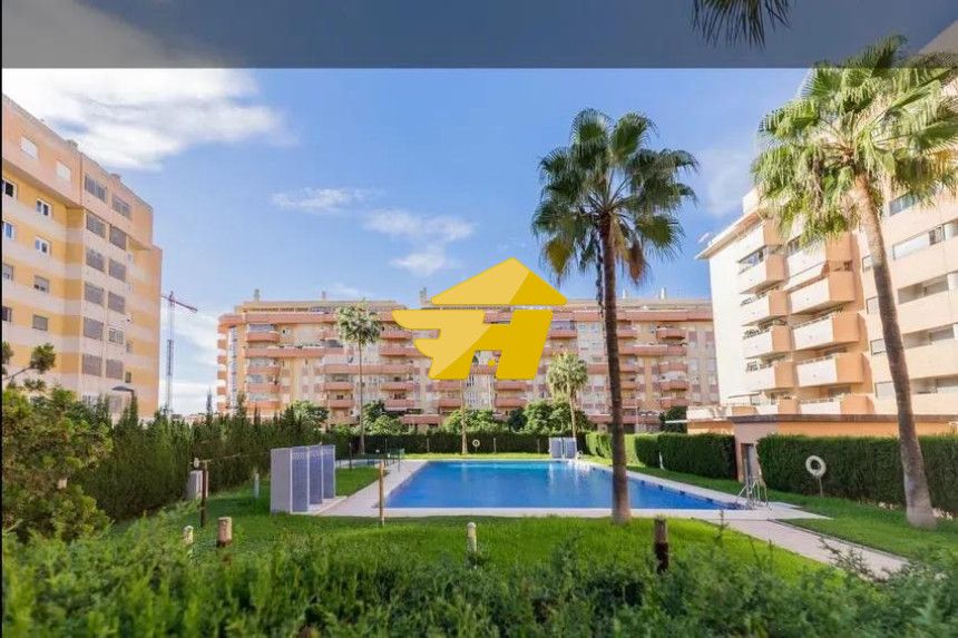 Exterior view of Flat for sale in Málaga Capital  with Air Conditioner, Swimming Pool and Furnished