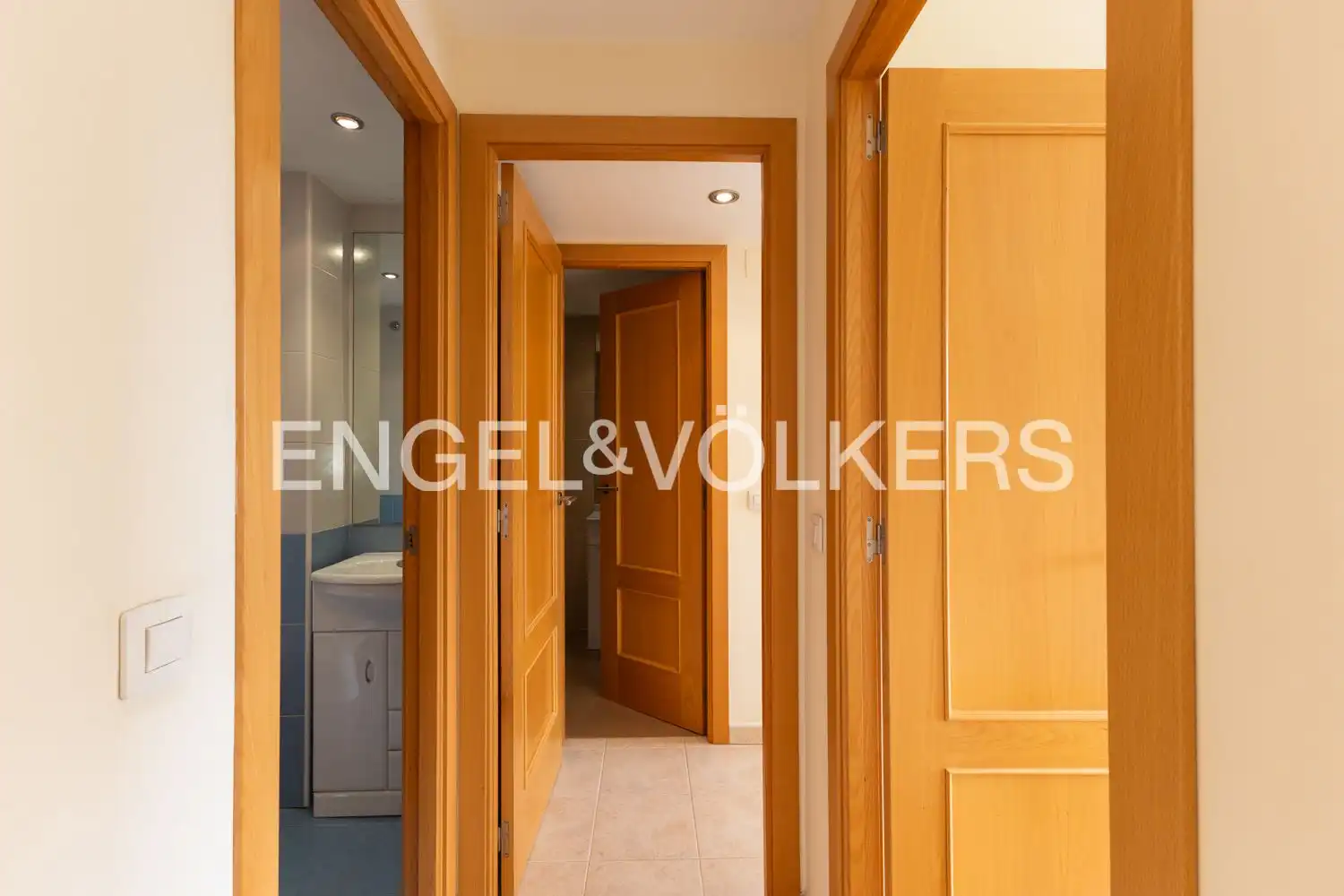 Wohnung zum Verkauf in Oropesa del Mar / Orpesa mit Klimaanlage, Heizung und Privatgarten