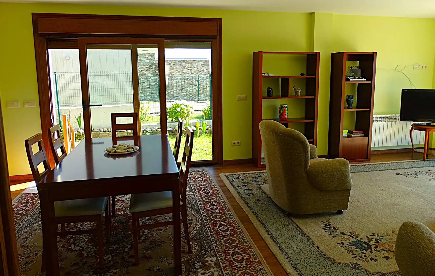 Sala d'estar de Casa o xalet en venda en Miño amb Calefacció, Parquet i Terrassa