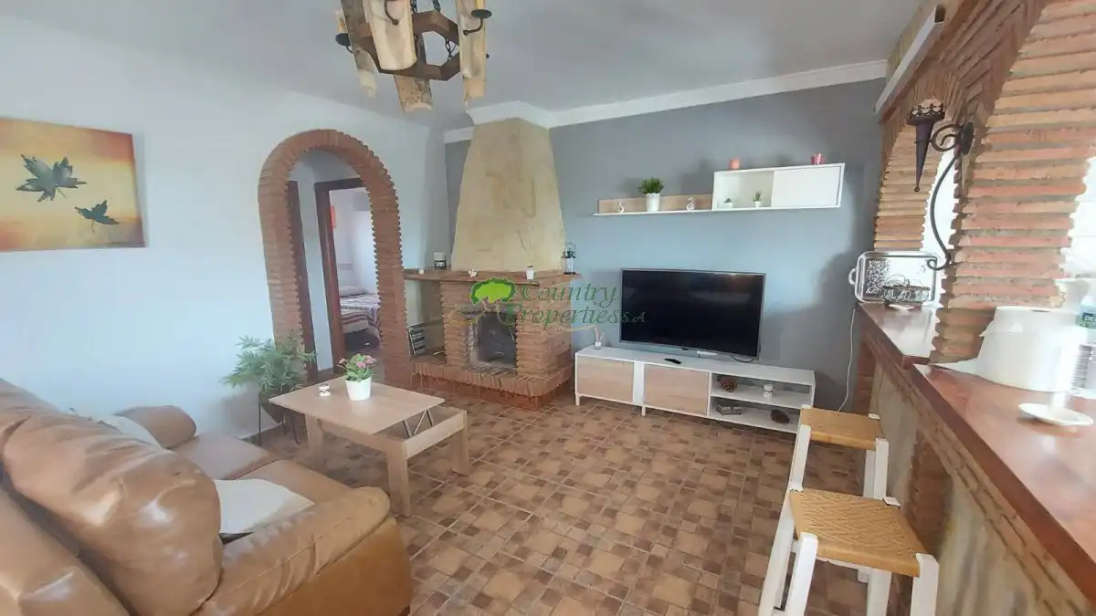 Sala d'estar de Finca rústica de lloguer en Algarrobo amb Terrassa, Traster i Moblat