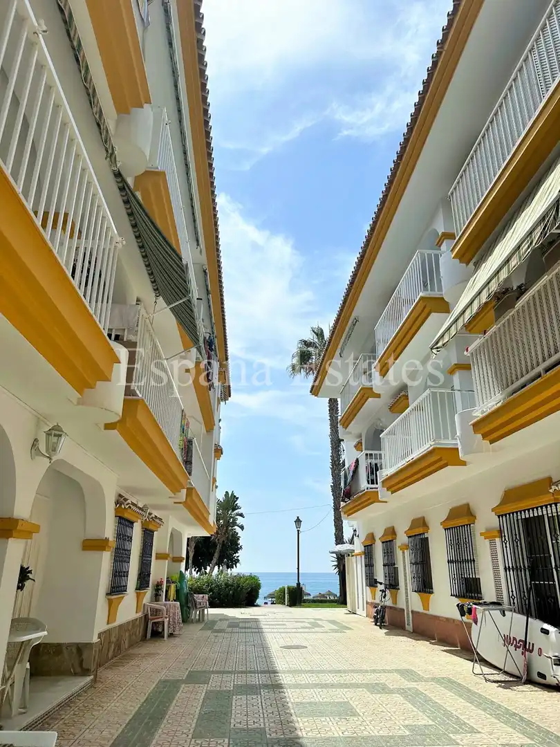 Vista exterior de Apartament en venda en Torrox amb Aire condicionat, Calefacció i Terrassa
