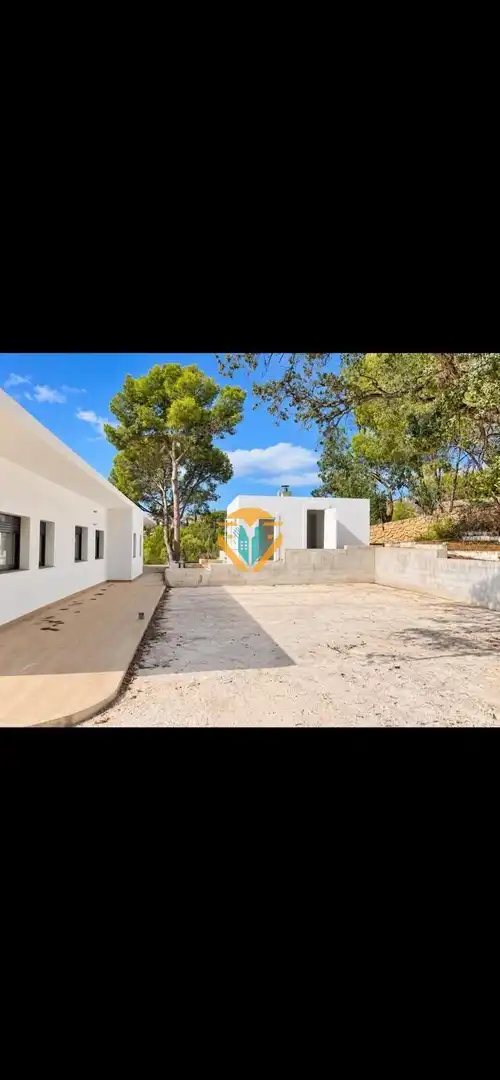 Chalet con piscina en venta en Urbanizaciones, imagen 13