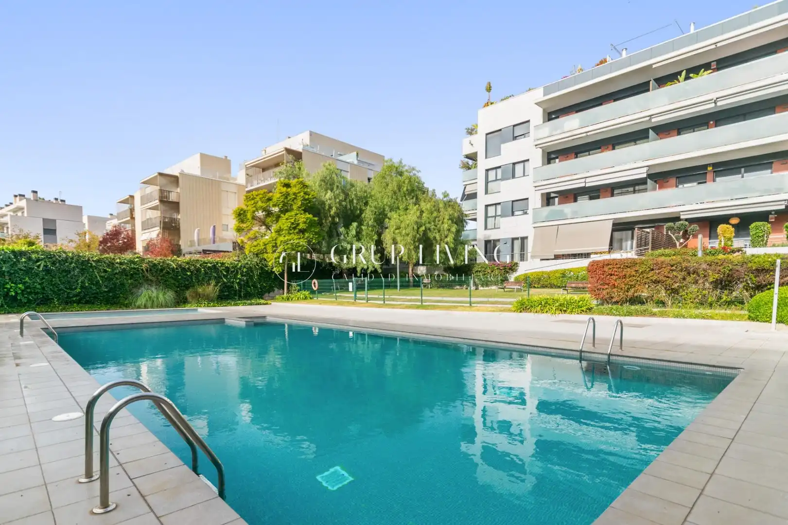 Piscina de Pis en venda en Sitges amb Calefacció, Jardí privat i Parquet