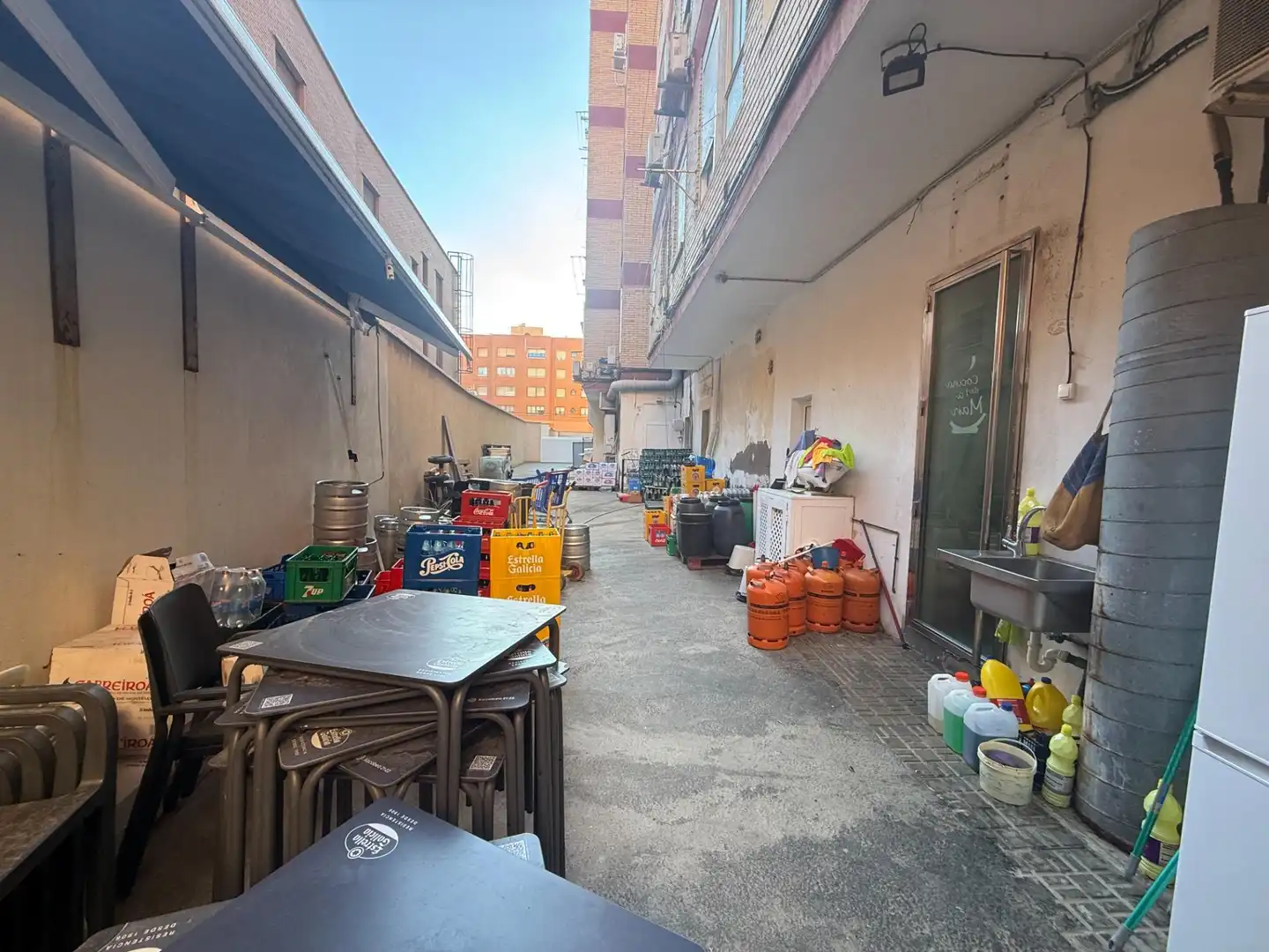 Außenansicht von Geschaftsraum zur Miete in Almería mit Terrasse und Möbliert