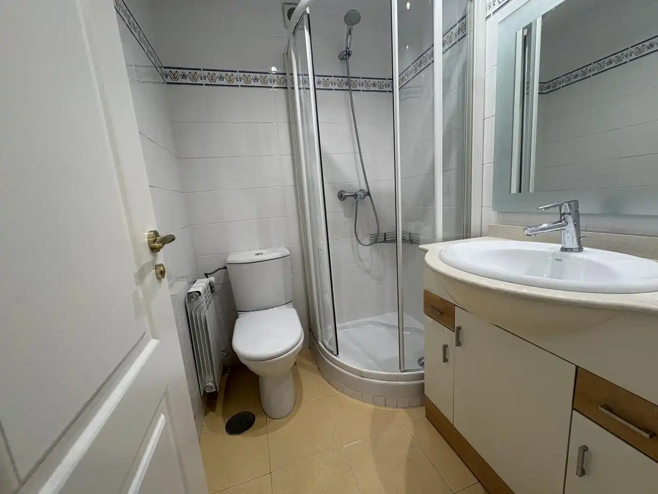 Baño de Piso de alquiler en Madrid con Aire acondicionado, Calefacción y Terraza