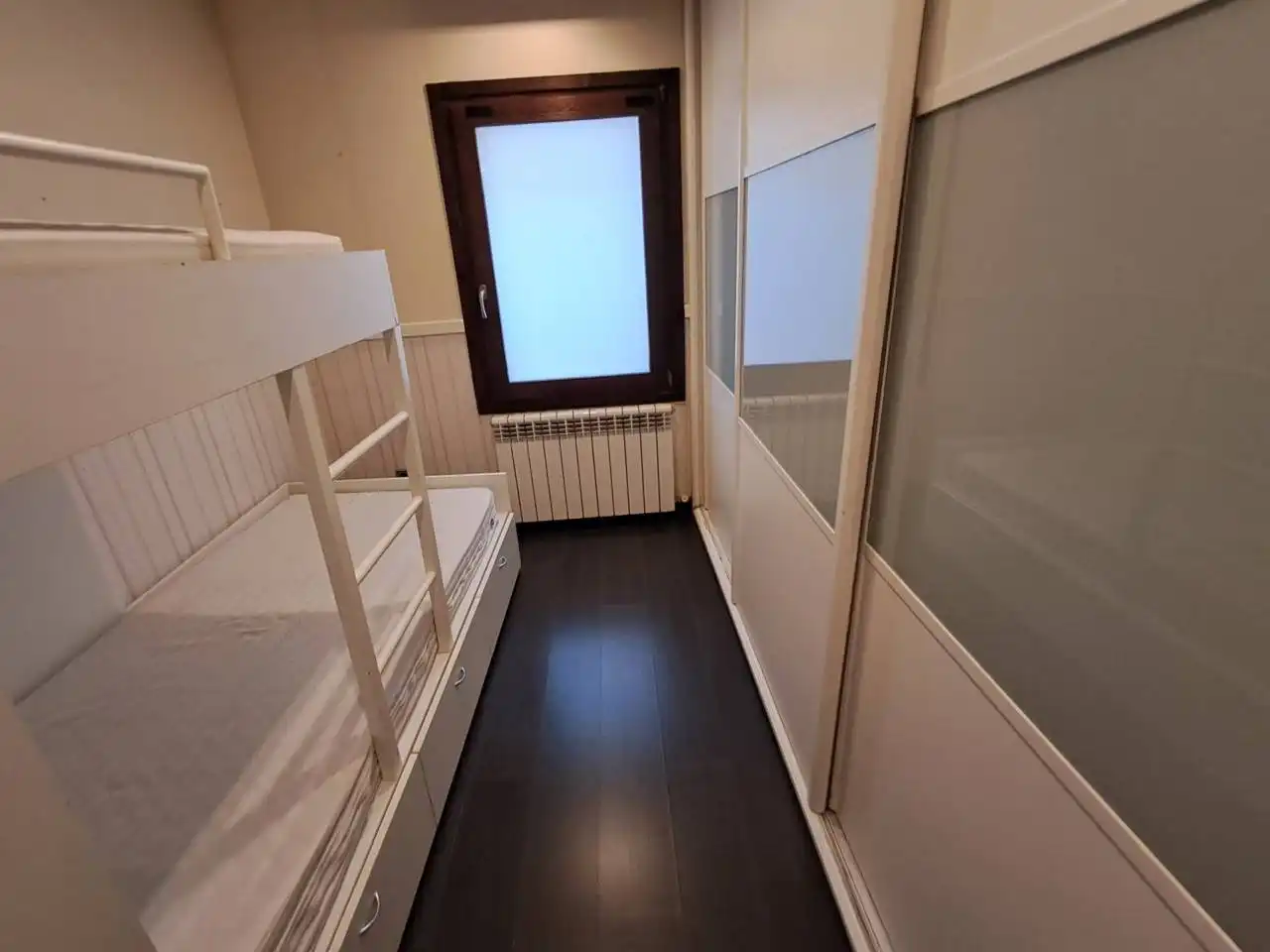 Schlafzimmer von Wohnung zum Verkauf in  Logroño mit Heizung und Balkon