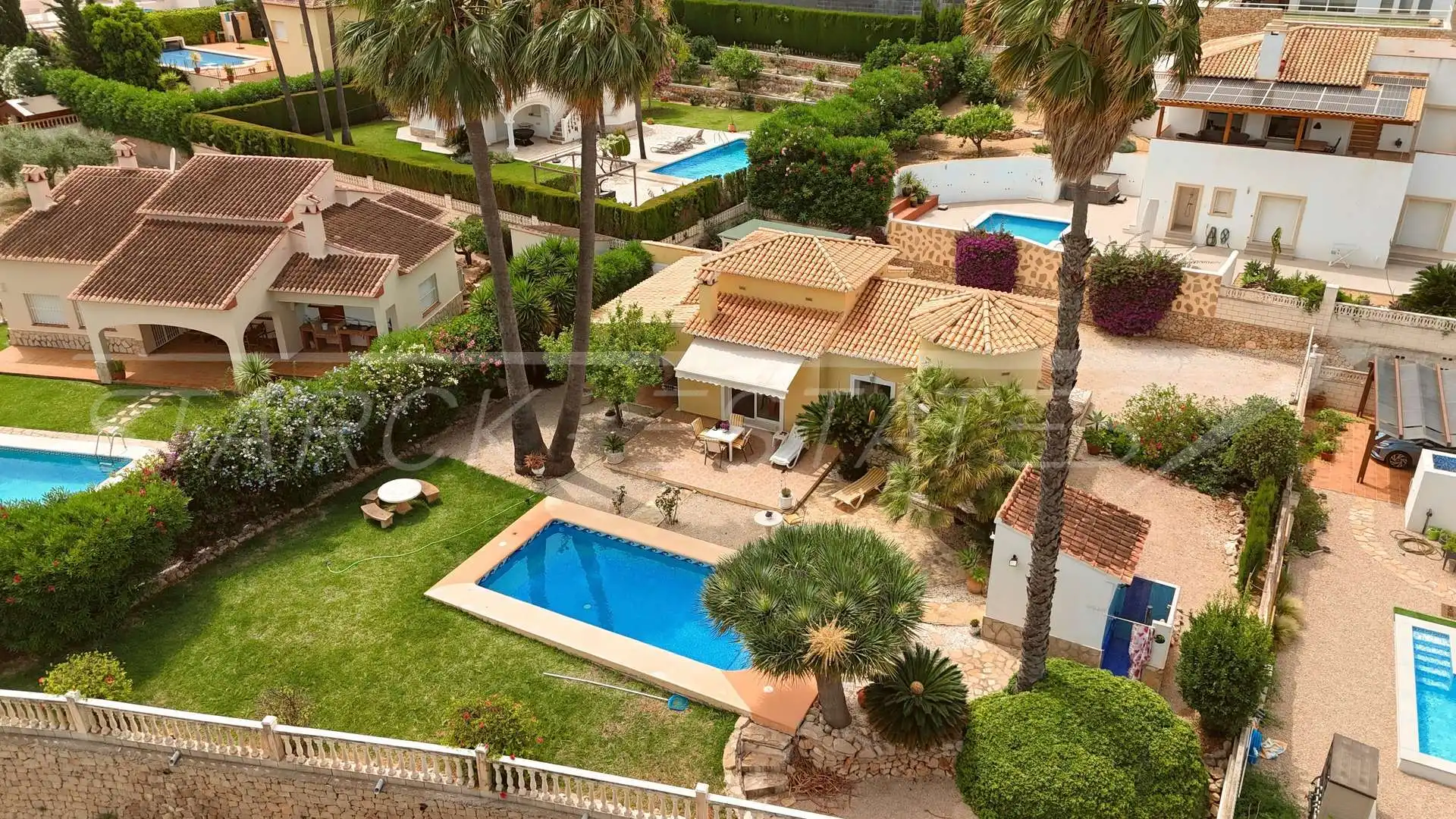 Haus mit Pool zum Verkauf in Beniarbeig