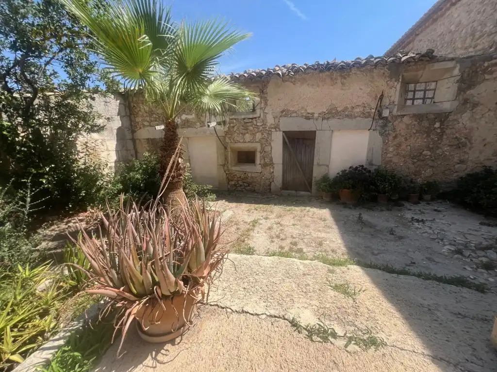 Vista exterior de Finca rústica en venda en Selva amb Jardí privat