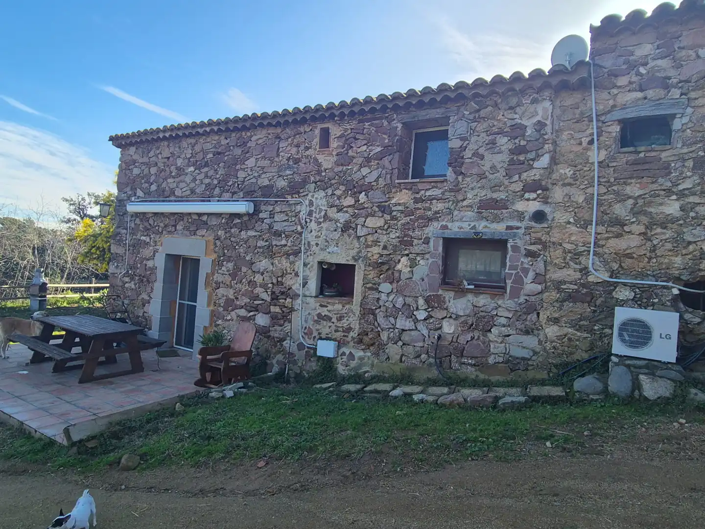 Vista exterior de Finca rústica en venta en Santa Eulàlia de Ronçana con Aire acondicionado, Calefacción y Jardín privado