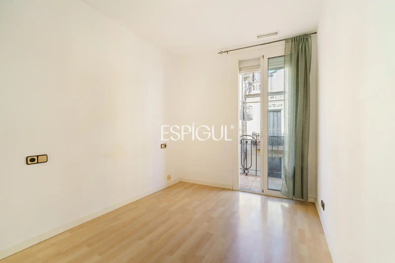 Habitación de Piso en venta en Sants - Montjuïc